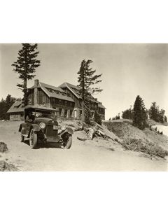 Crater Lake Lodge, Before Expansion