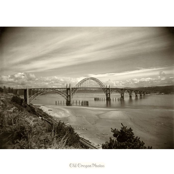 Yaquina Bay Bridge, Oregon Coast Highway - Eddy
