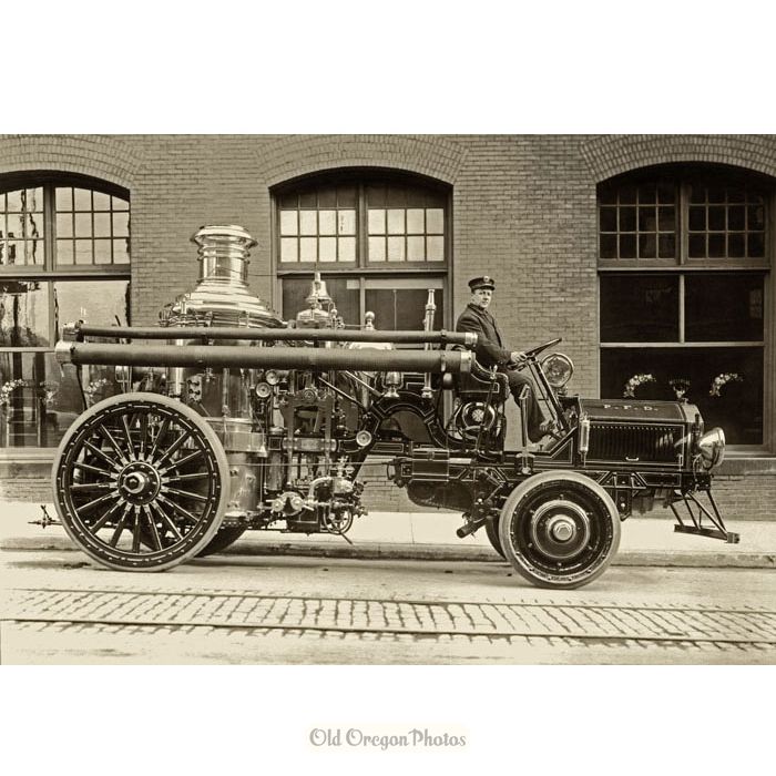Portland Fire Department Pumper c. 1917