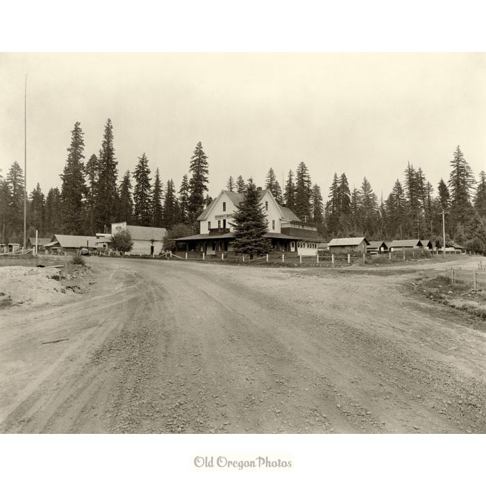 Prospect Hotel, on Crater Lake Highway - Prentiss