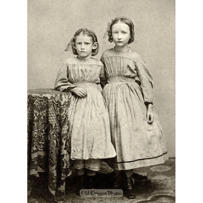 Two Girls from Albany - Paxton