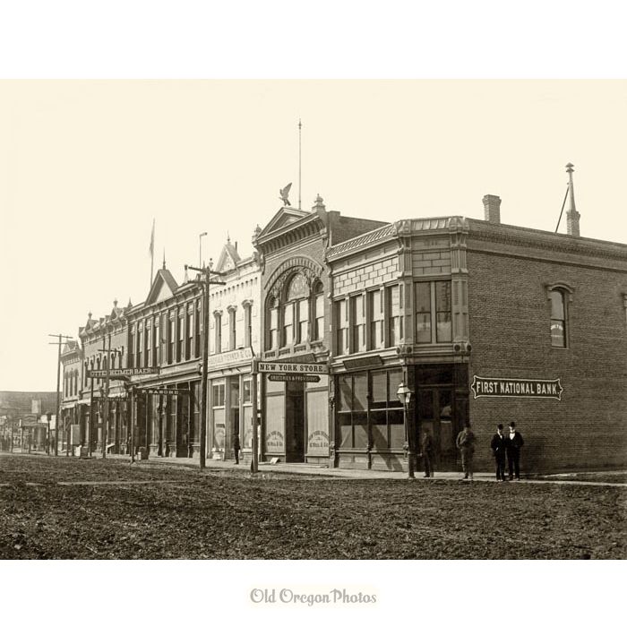 Main Street at Court Avenue, Baker City - Culver Pictures