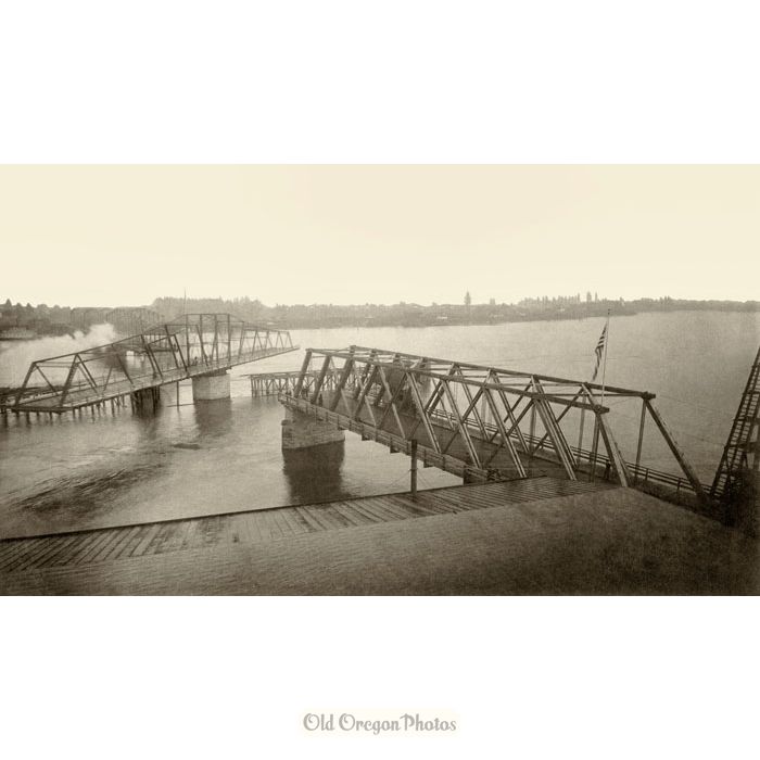 The First Morrison Bridge, Portland - Davidson