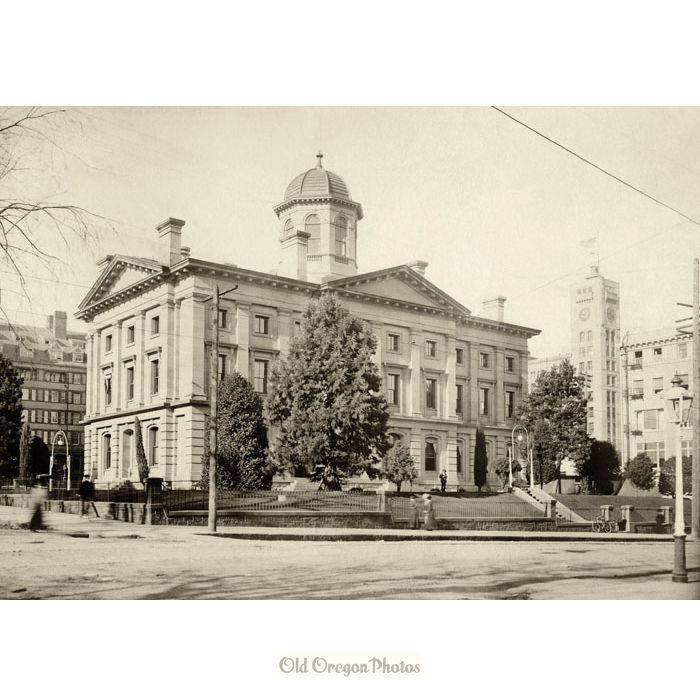 Pioneer Courthouse, Portland - Ford