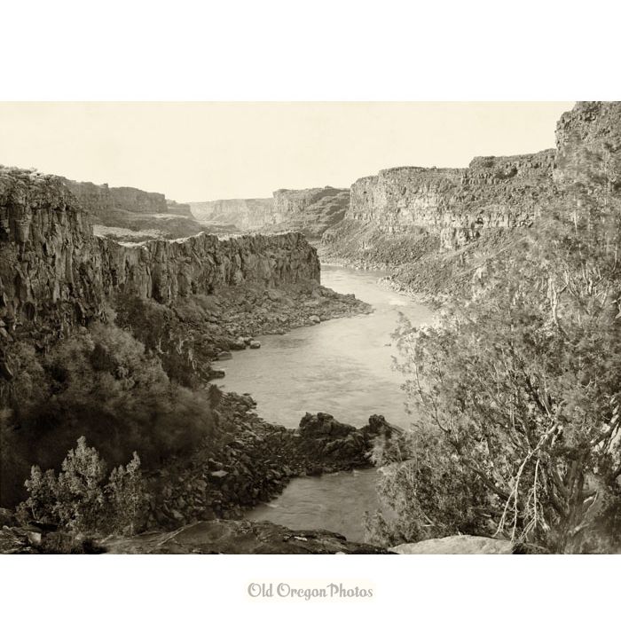 Looking Down the Snake River from Twin Falls - George M. Weister
