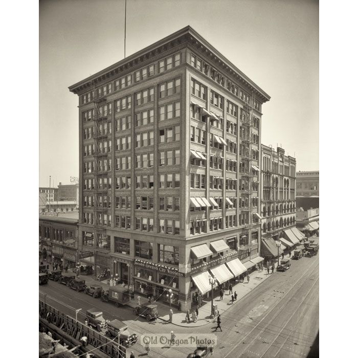 Corbett Building, 5th and Morrison, Portland, Looking South