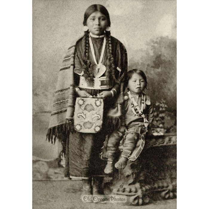 Mother and Son, Likely Nez Perce or Wasco